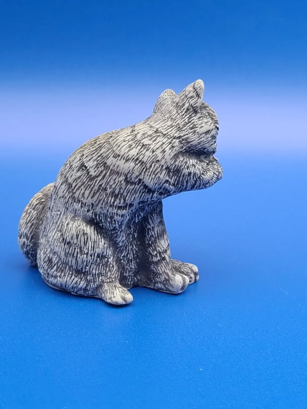 FARO Italy Vintage A. Lucchesi Cat Licking Paw Resin Figurine